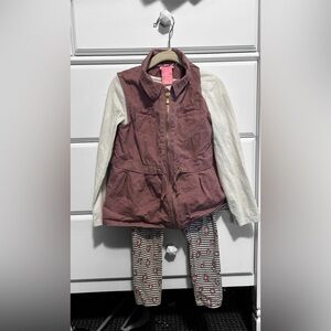 Isaac Mizrahi plum vest with gold hardware and patterned floral leggings size 5